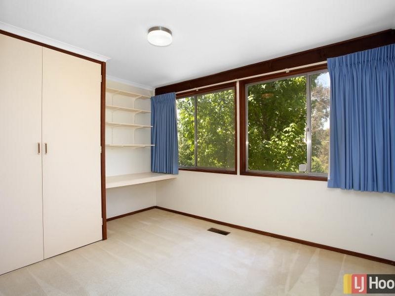 2 Johnson Place, Queanbeyan NSW 2620