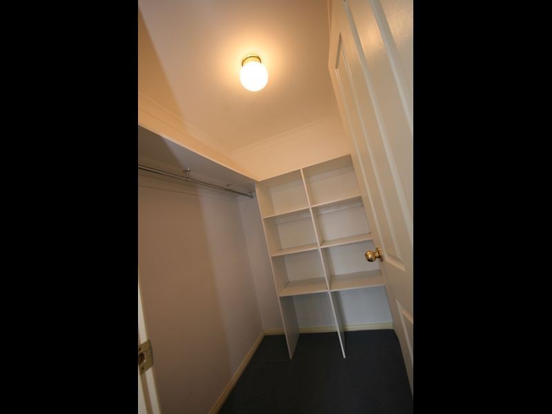 8 Colverwell Crescent, Jerrabomberra NSW 2619