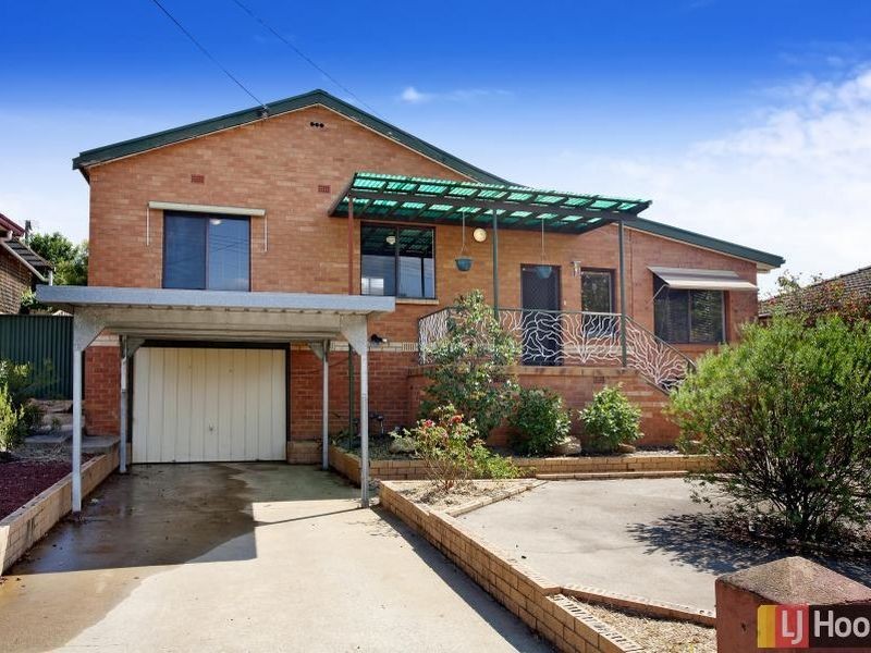 24 Fairmount Crescent, Queanbeyan NSW 2620