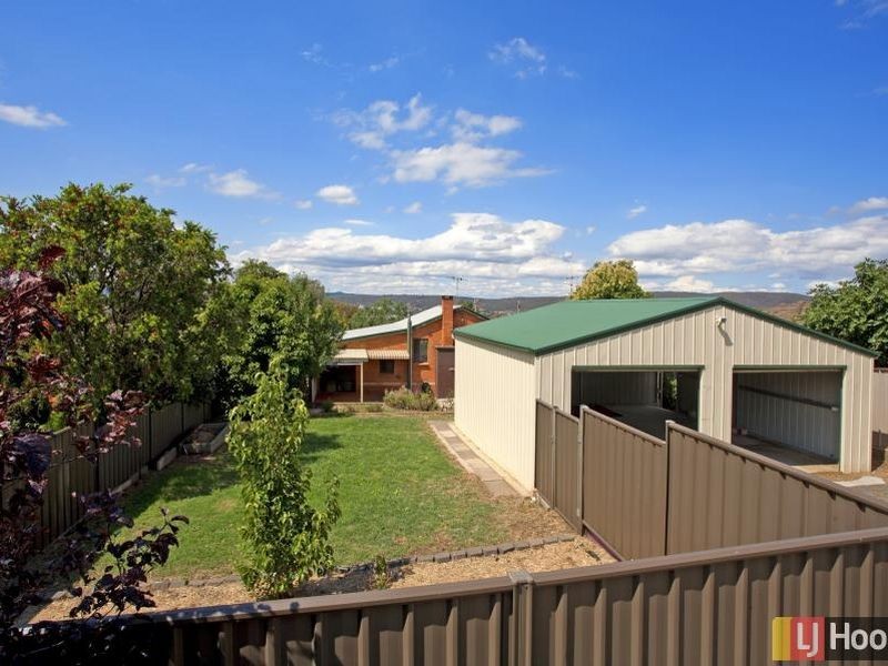24 Fairmount Crescent, Queanbeyan NSW 2620