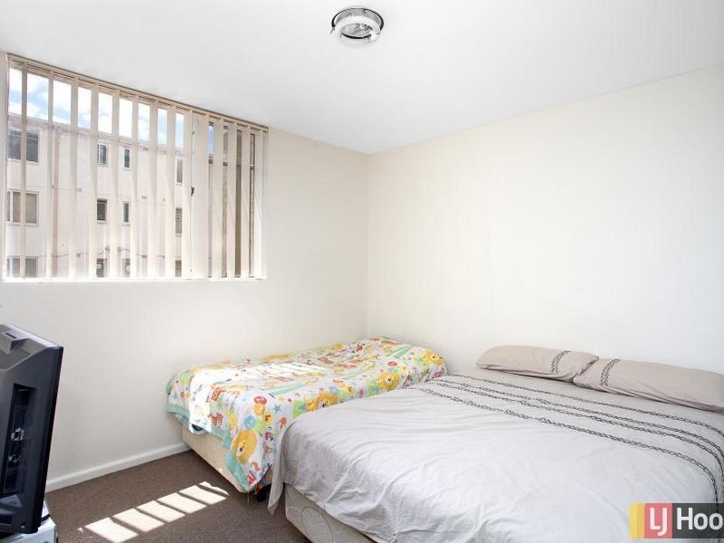 1/8-10 Stornaway Road, Queanbeyan NSW 2620