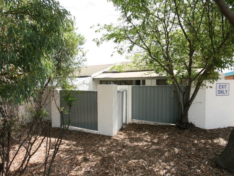 6/11 Campbell Street, Queanbeyan NSW 2620