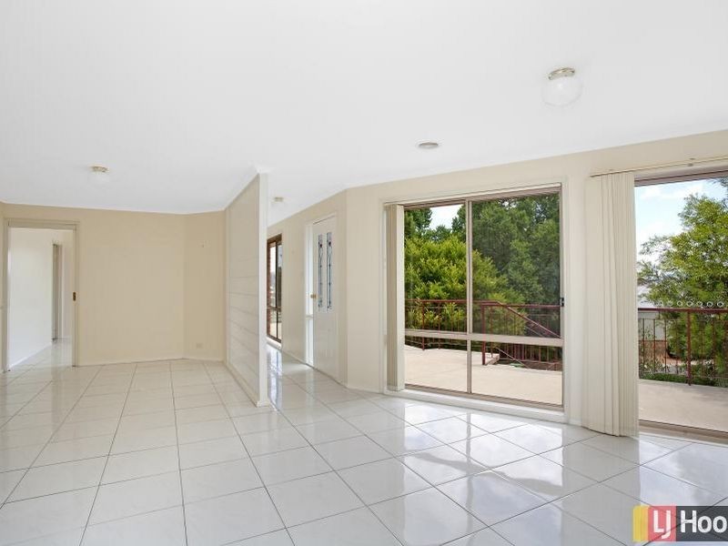 10 English Grove, Jerrabomberra NSW 2619