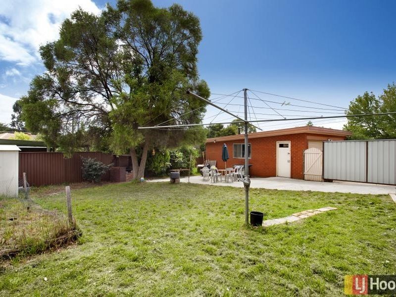 73 Pindari Crescent, Queanbeyan NSW 2620