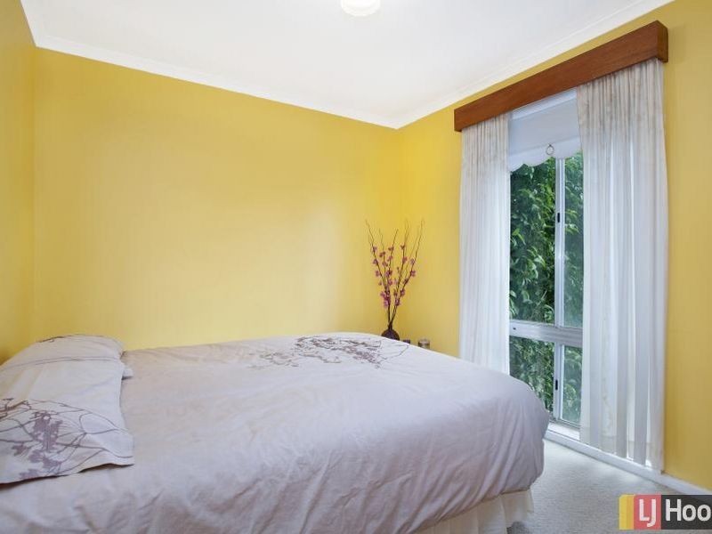 73 Pindari Crescent, Queanbeyan NSW 2620