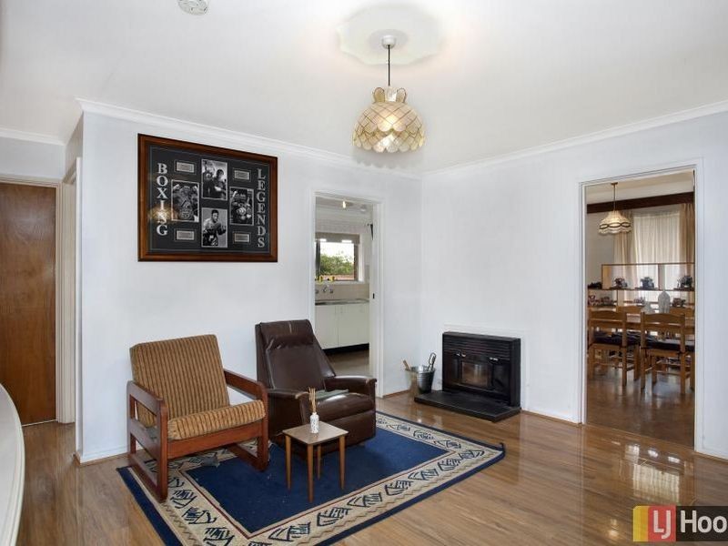 73 Pindari Crescent, Queanbeyan NSW 2620