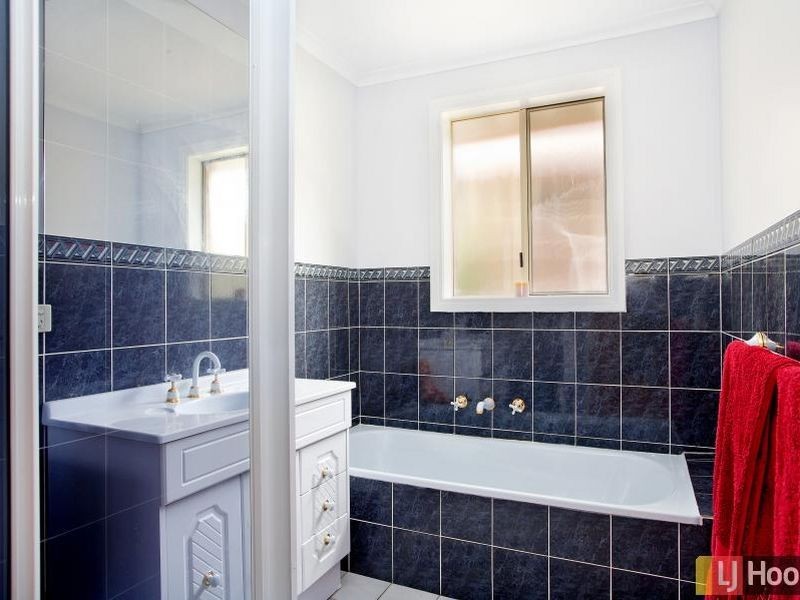 6 Russell Place, Queanbeyan NSW 2620