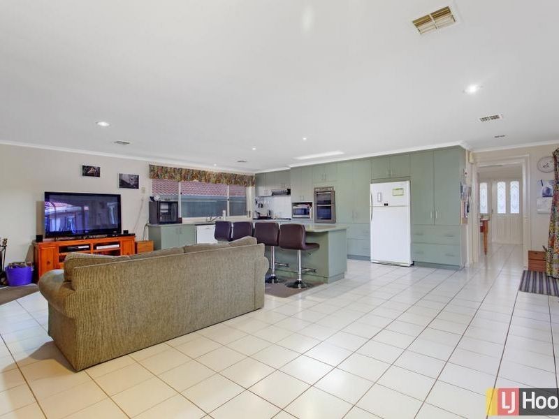 18 Morrison Place, Queanbeyan NSW 2620
