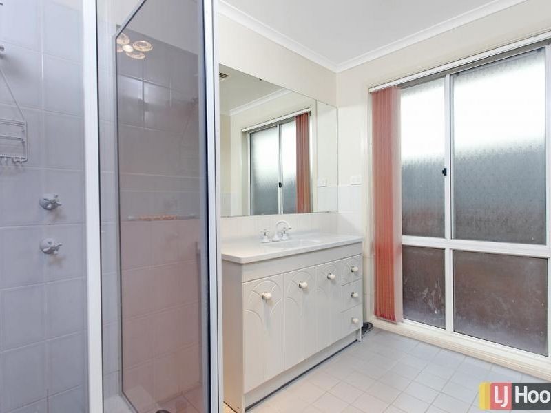 18 Morrison Place, Queanbeyan NSW 2620