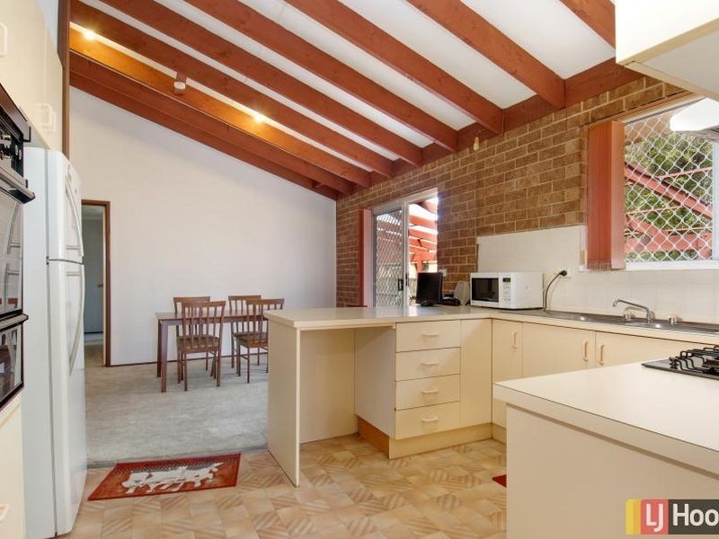 4/30 Mowatt Street, Queanbeyan NSW 2620