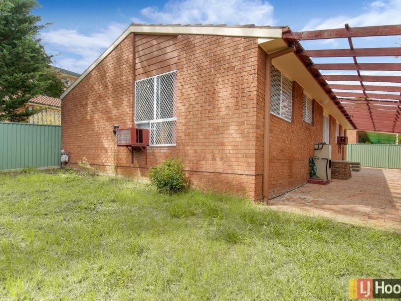 4/30 Mowatt Street, Queanbeyan NSW 2620