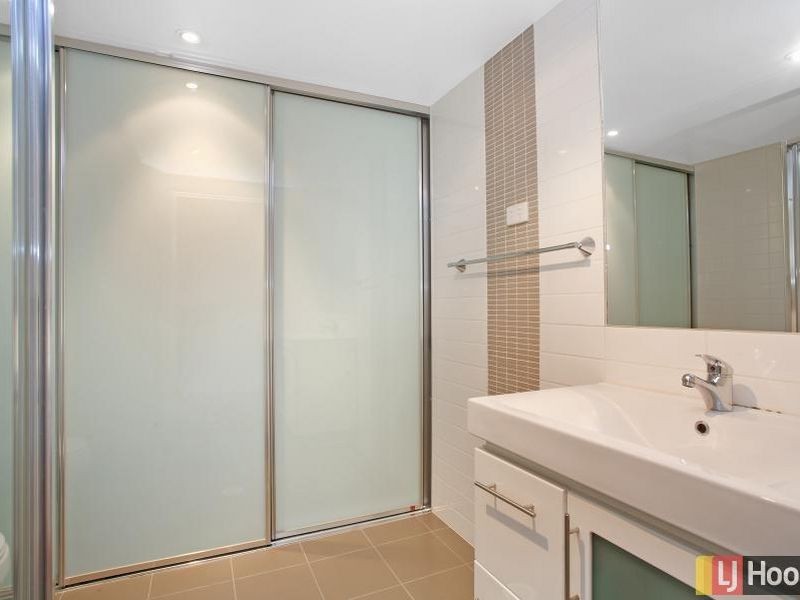 10B/17 Uriarra Road, Queanbeyan NSW 2620