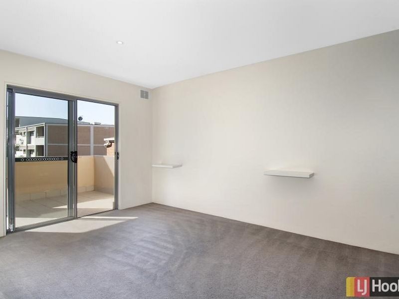 13D/17 Uriarra Road, Queanbeyan NSW 2620