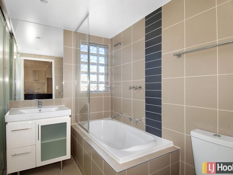 13D/17 Uriarra Road, Queanbeyan NSW 2620