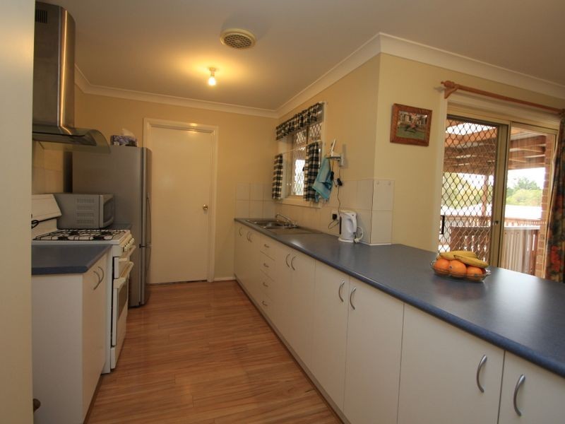 11 Ritchie Place, Queanbeyan NSW 2620