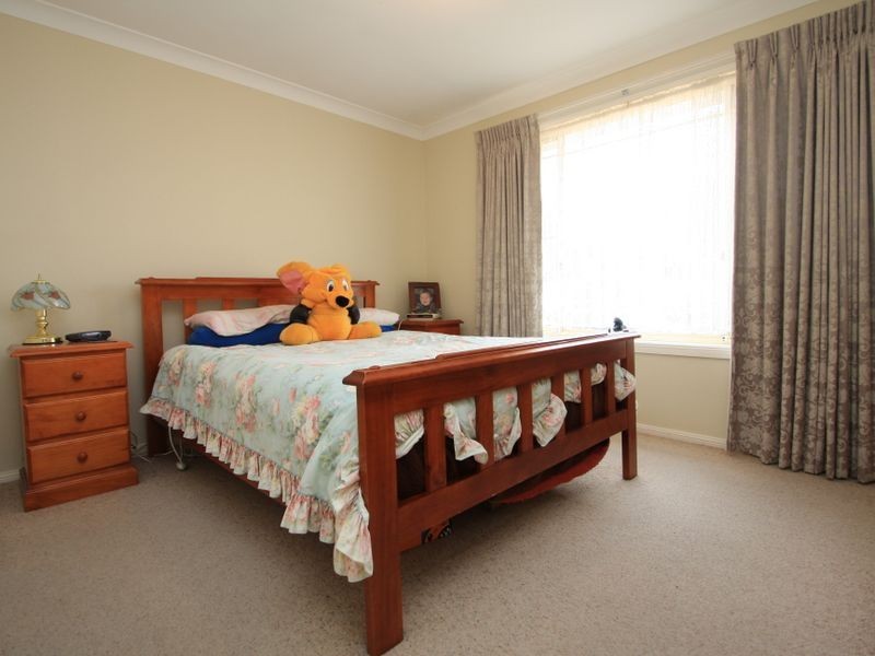 11 Ritchie Place, Queanbeyan NSW 2620