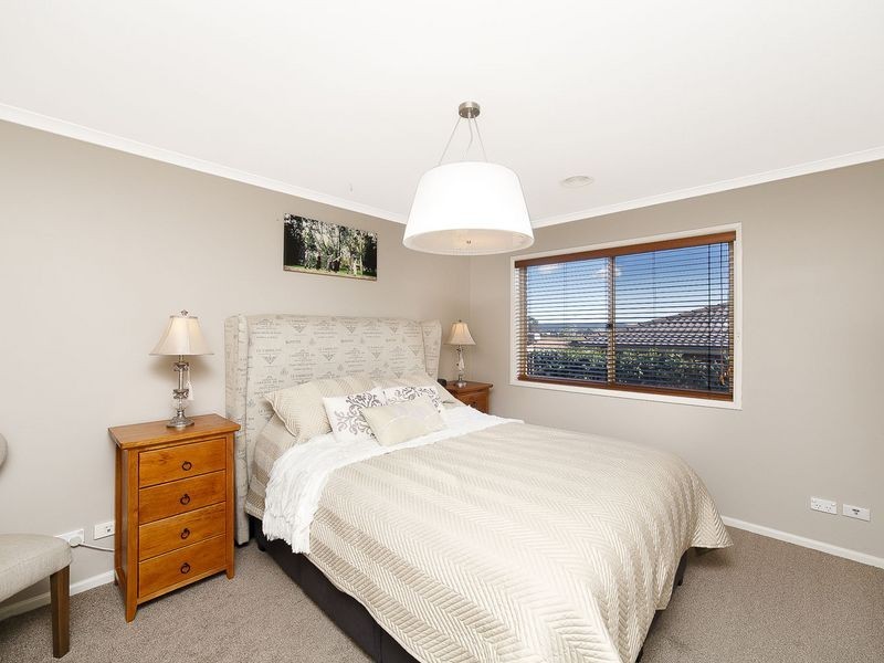 19 Thomas Royal Gardens, Queanbeyan NSW 2620