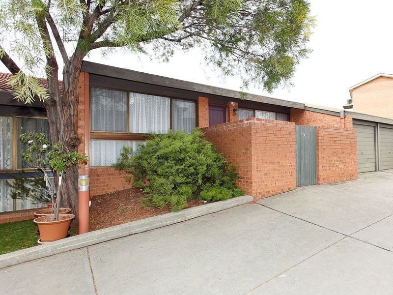 3/15 McKeahnie Street, Queanbeyan NSW 2620