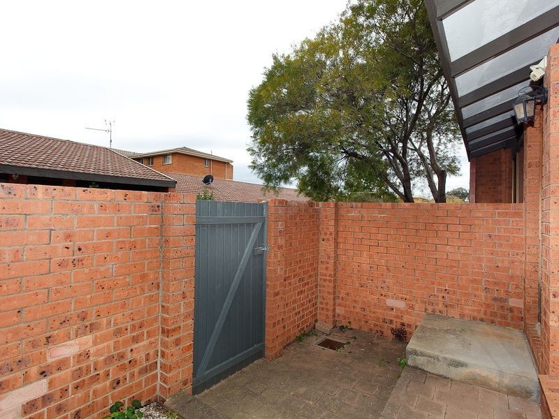 3/15 McKeahnie Street, Queanbeyan NSW 2620
