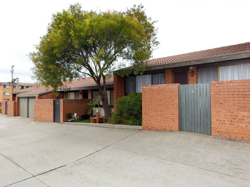 3/15 McKeahnie Street, Queanbeyan NSW 2620