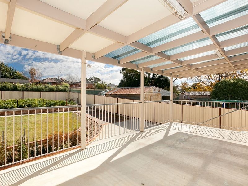 77 Stornaway Road, Queanbeyan NSW 2620