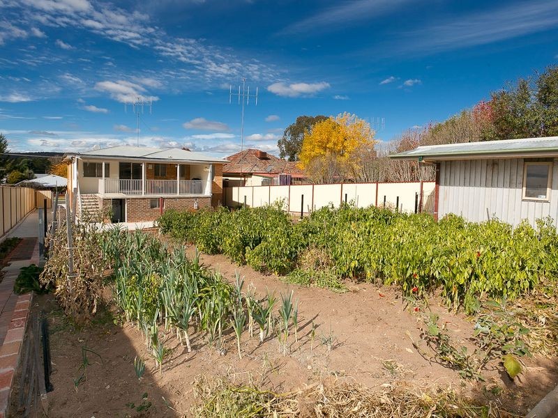77 Stornaway Road, Queanbeyan NSW 2620
