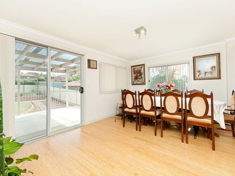 77 Stornaway Road, Queanbeyan NSW 2620