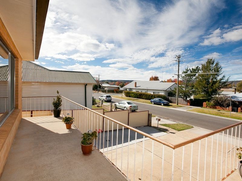 77 Stornaway Road, Queanbeyan NSW 2620