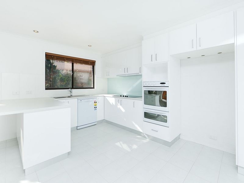 4/63 Macquoid Street, Queanbeyan NSW 2620