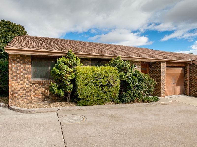 4/63 Macquoid Street, Queanbeyan NSW 2620