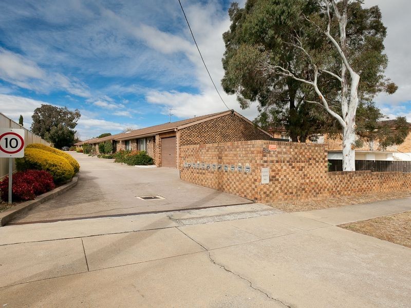 4/63 Macquoid Street, Queanbeyan NSW 2620