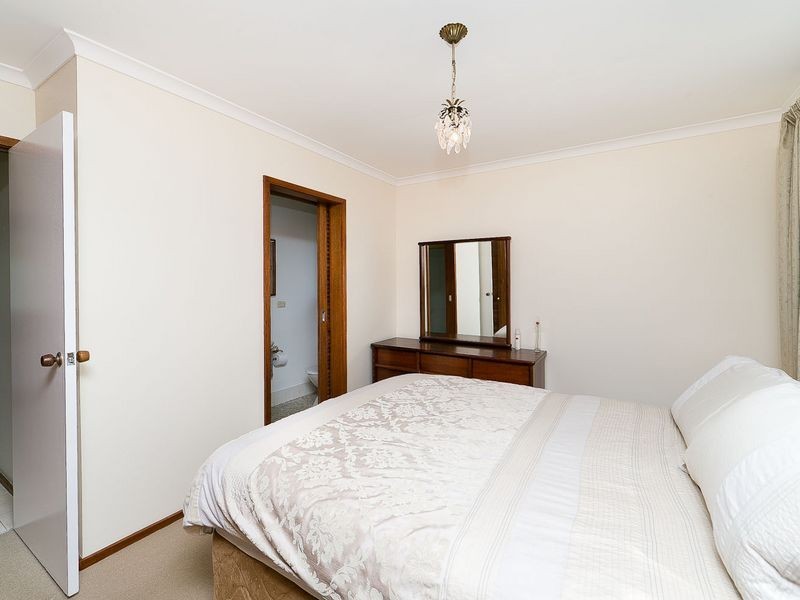 9 Corin Place, Queanbeyan NSW 2620