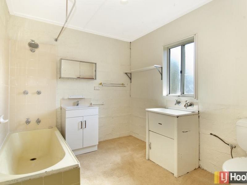 4 Alice Street, Queanbeyan NSW 2620