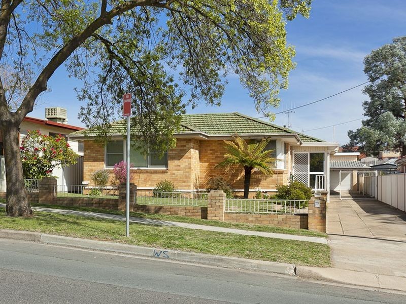 37 Donald Road, Queanbeyan NSW 2620
