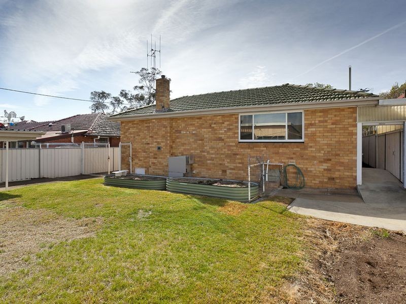 37 Donald Road, Queanbeyan NSW 2620