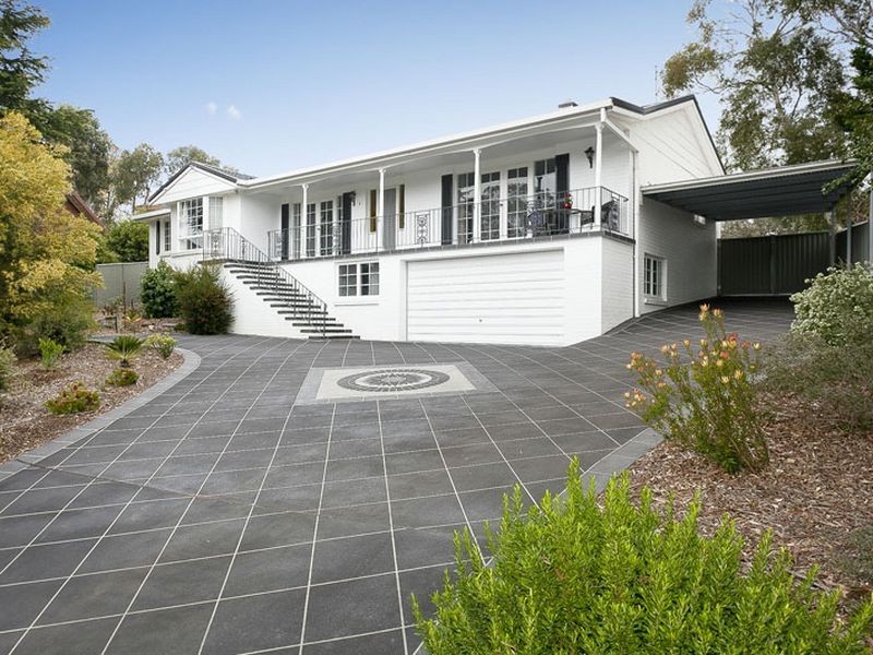 4 Johnson Place, Queanbeyan NSW 2620