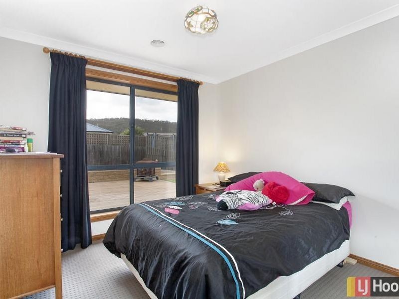 10 Stonehaven Circuit, Queanbeyan NSW 2620