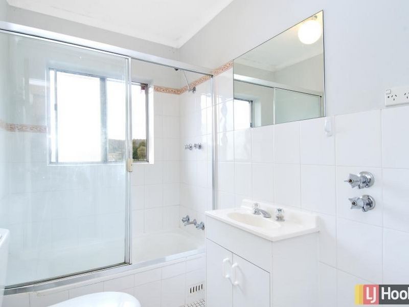 18/67 Macquoid Street, Queanbeyan NSW 2620