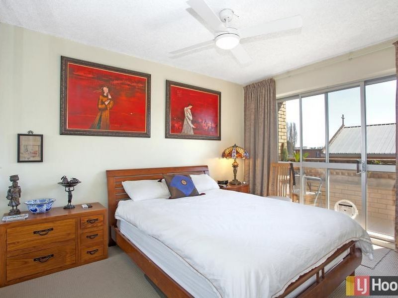 8/30 Trinculo Place, Queanbeyan NSW 2620