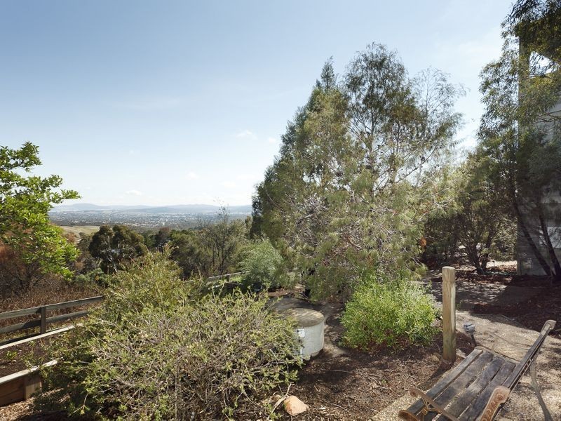 6 Mol Crescent, Queanbeyan NSW 2620