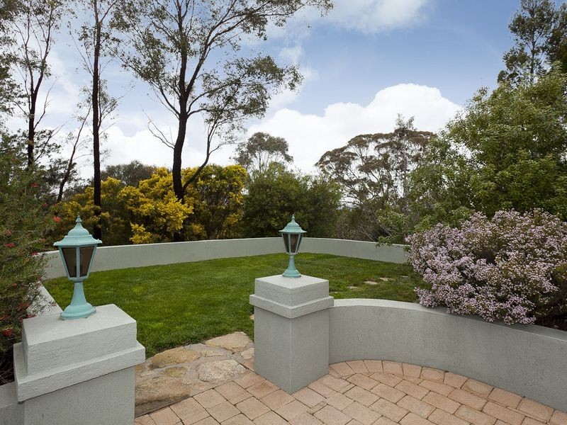 6 Mol Crescent, Queanbeyan NSW 2620