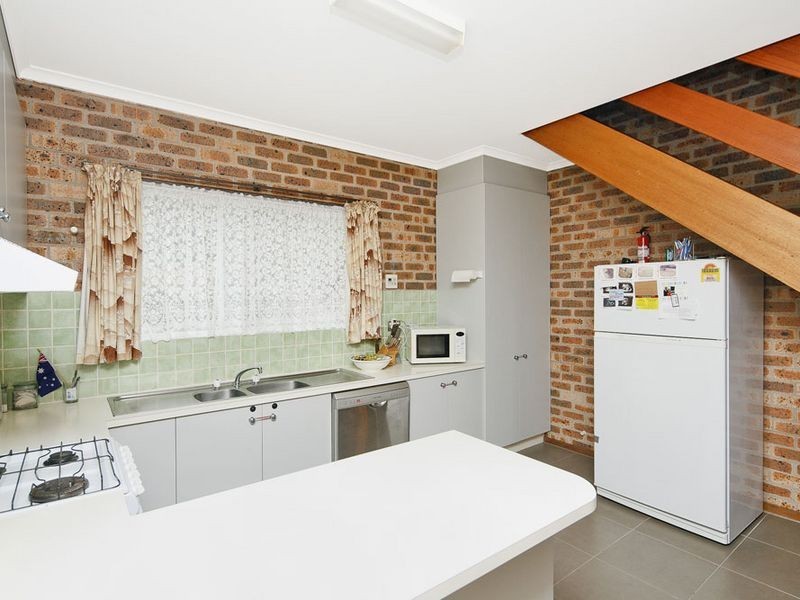 1/2 Doyle Place, Queanbeyan NSW 2620
