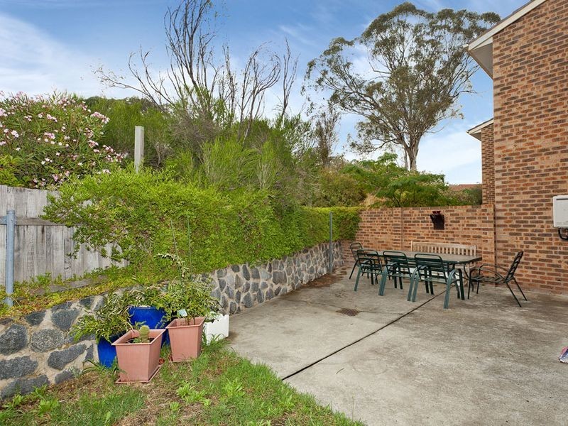 1/2 Doyle Place, Queanbeyan NSW 2620