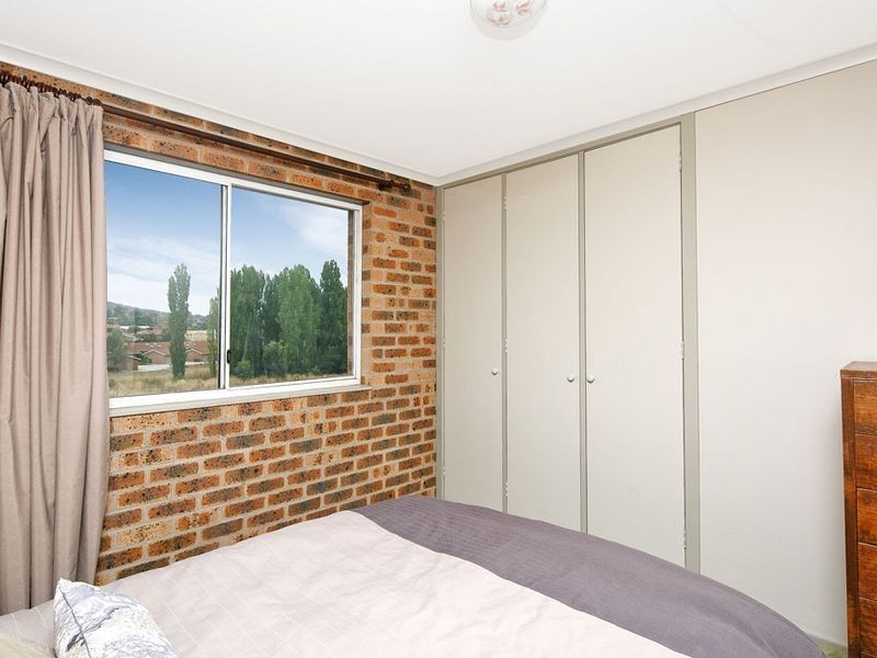 1/2 Doyle Place, Queanbeyan NSW 2620