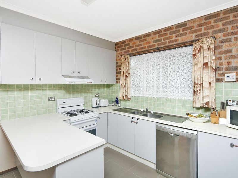 1/2 Doyle Place, Queanbeyan NSW 2620