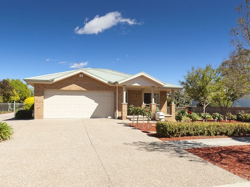 125 Stornaway Road, Queanbeyan NSW 2620