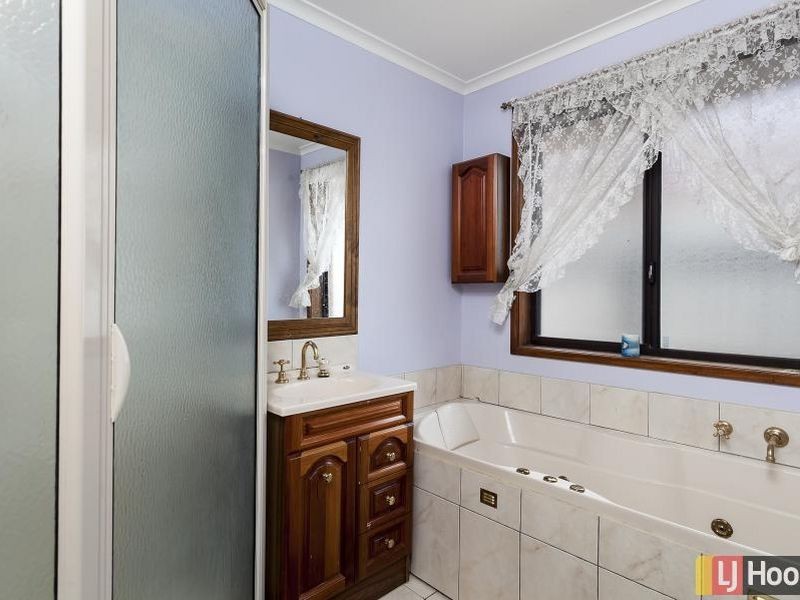 4 Steel Place, Queanbeyan NSW 2620