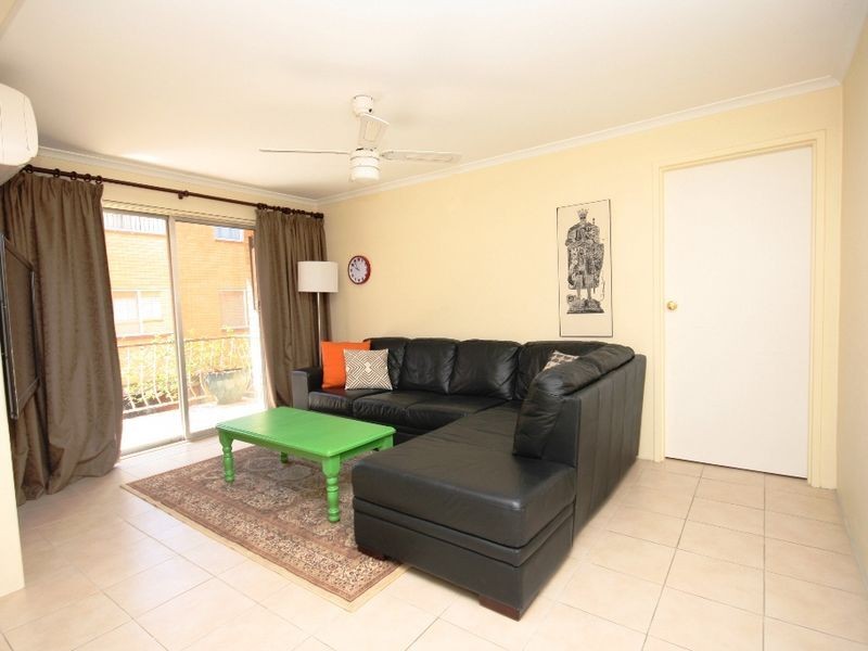 5/26 McKeahnie Street, Queanbeyan NSW 2620