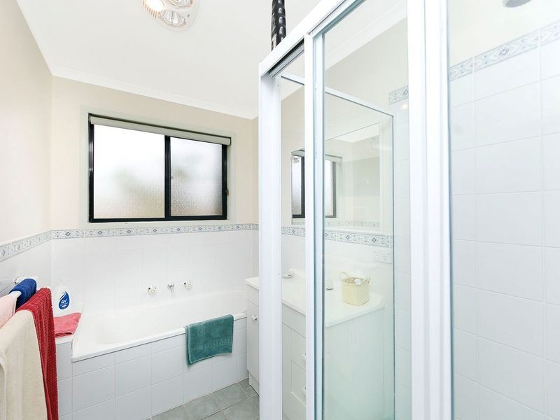 4/136 Halloran Drive, Jerrabomberra NSW 2619