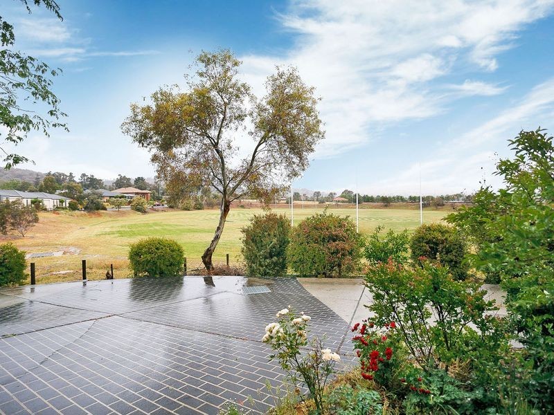 4/136 Halloran Drive, Jerrabomberra NSW 2619